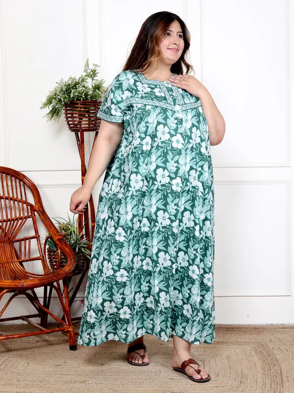 Stylish_&_Elegant_Women_Nighty_(light_green)