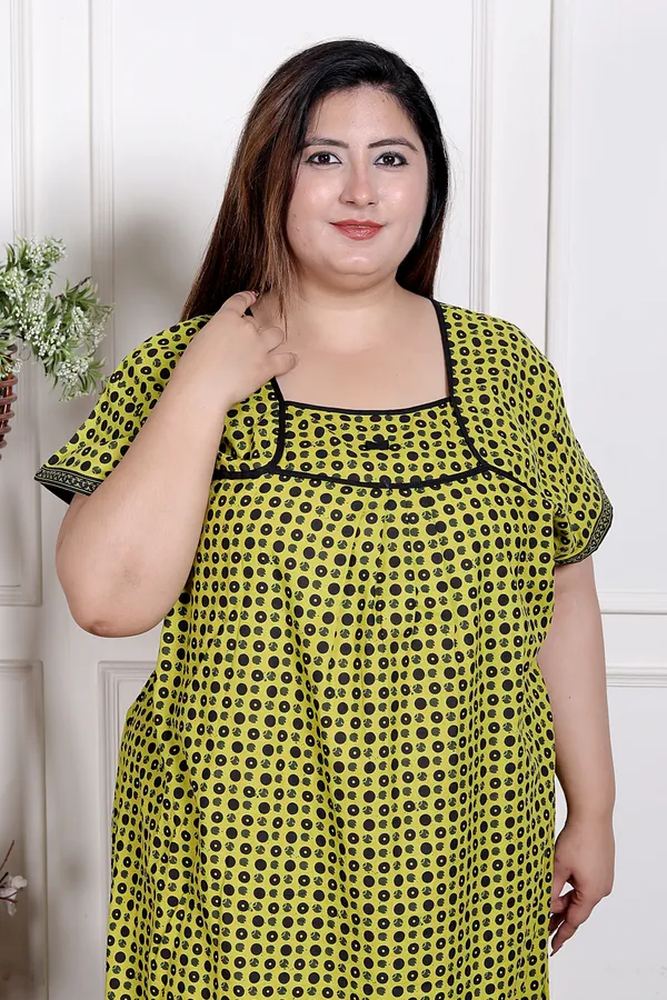Stylish_&_Elegant_Women_Nighty_(light_green_with_Dots)