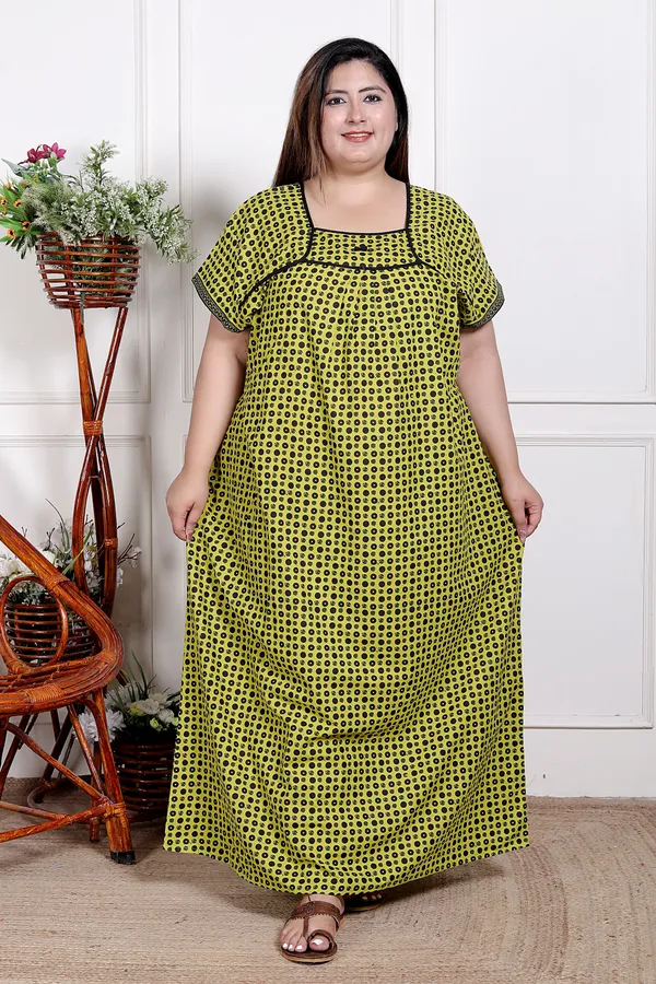 Stylish_&_Elegant_Women_Nighty_(light_green_with_Dots)