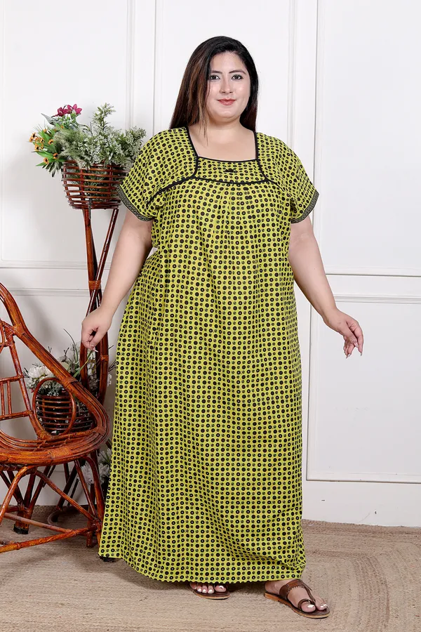 Stylish_&_Elegant_Women_Nighty_(light_green_with_Dots)