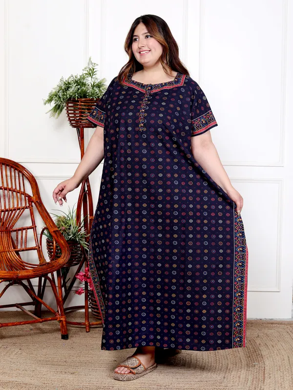 Stylish_&_Elegant_Women_Nighty_(Blue,_Maroon)