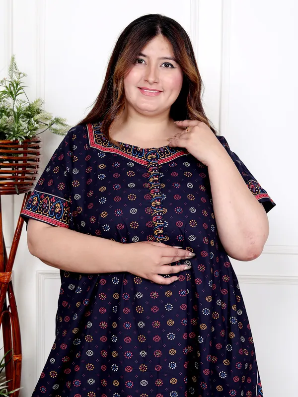 Stylish_&_Elegant_Women_Nighty_(Blue,_Maroon)