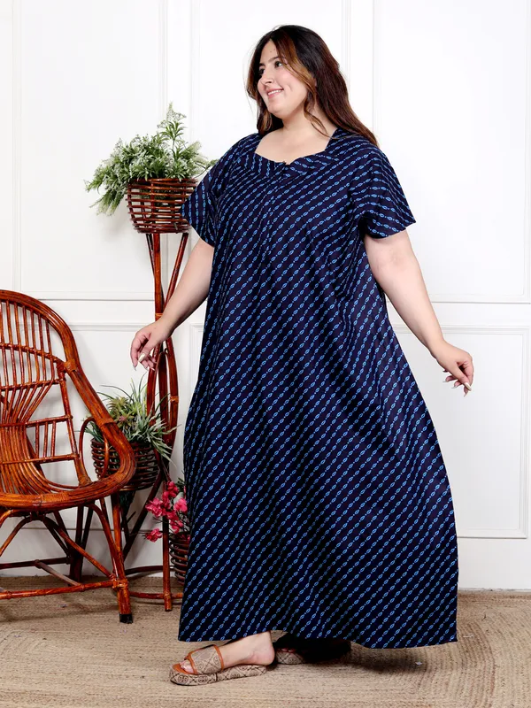 Stylish_&_Elegant_Women_Nighty_(Blue)