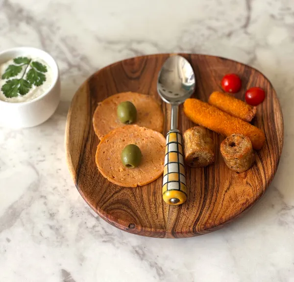 Wooden_Serving_Platter_(B)_20_X_20_CM