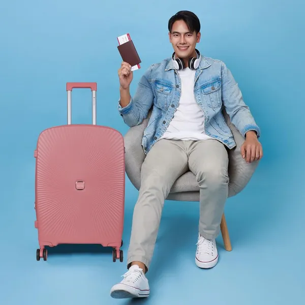 Polo_Class_20-Inch_Trolley_Bag_|_Expandable_Hardshell_Luggage_|_Crafted_from_Premium_Polypropylene_with_360-Degree_Rotating_Wheels,_Number_Lock_&_Securitec_Zipper_-_Pink