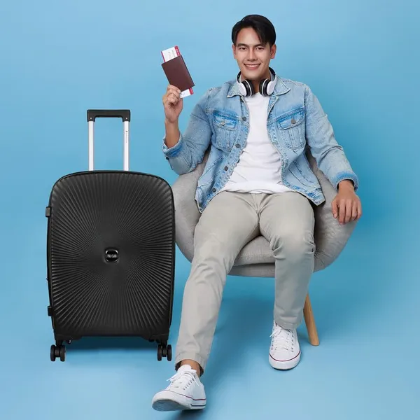 Polo_Class_28-Inch_Trolley_Bag_|_Expandable_Hardshell_Luggage_|_Crafted_from_Premium_Polypropylene_with_360-Degree_Rotating_Wheels,_Number_Lock_&_Securitec_Zipper_-_Black