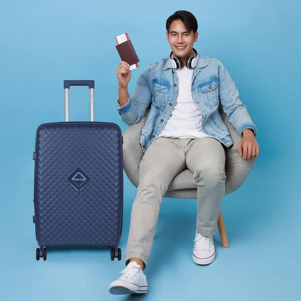 Polo_Class_20-Inch_Trolley_Bag_|_Expandable_Hardshell_Luggage_|_Crafted_from_Premium_Polypropylene_with_360-Degree_Rotating_Wheels,_Number_Lock_&_Securitec_Zipper_-_Blue