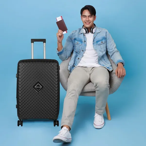 Polo_Class_20-Inch_Trolley_Bag_|_Expandable_Hardshell_Luggage_|_Crafted_from_Premium_Polypropylene_with_360-Degree_Rotating_Wheels,_Number_Lock_&_Securitec_Zipper_-_Black