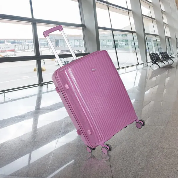 Polo_Class_3Pc_Set_Trolley_(20/24/28_inch)_with_vanity_|_Polypropylene|_Polypropylene_360�_spinner_wheels_�_smooth_movement_in_any_direction_|_Waterproof_&_Scratch_Resistant