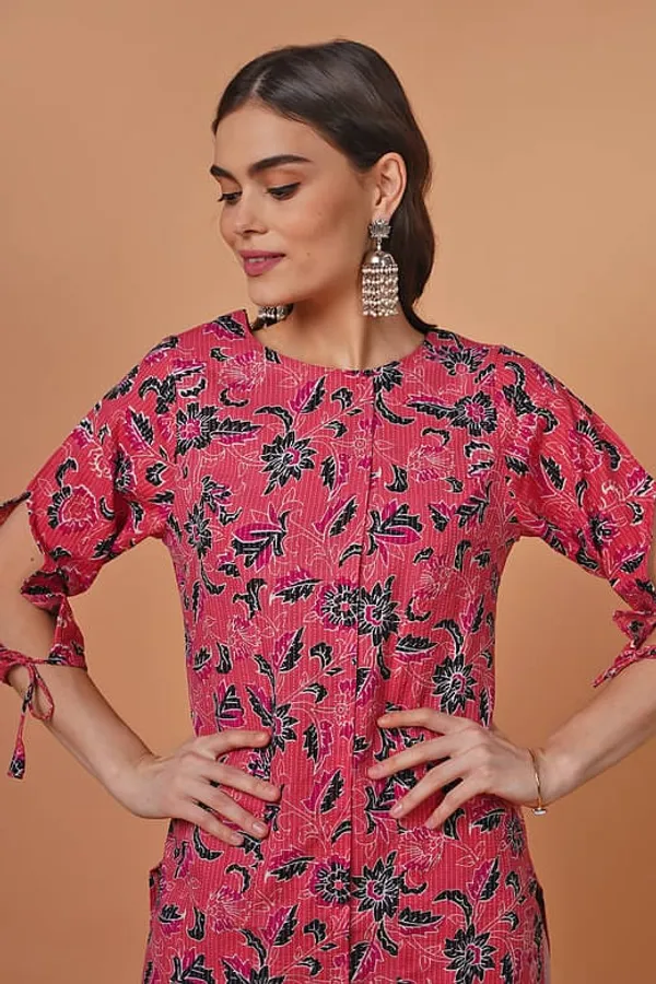 Pink_Cotton_Sleeves_Cut-out_design_Kurta