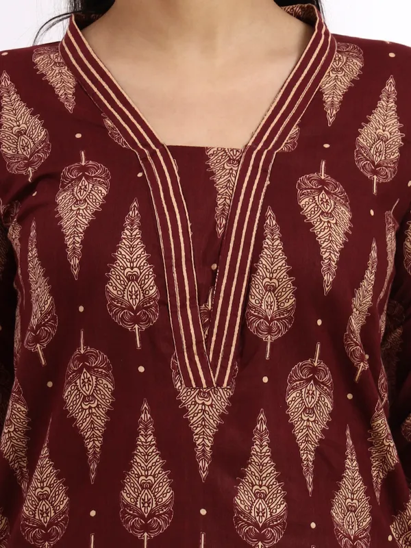 Women_Ethnic_Motifs_Printed_Regular_Pure_Cotton_Kurta_with_Trousers_&_With_Dupatta