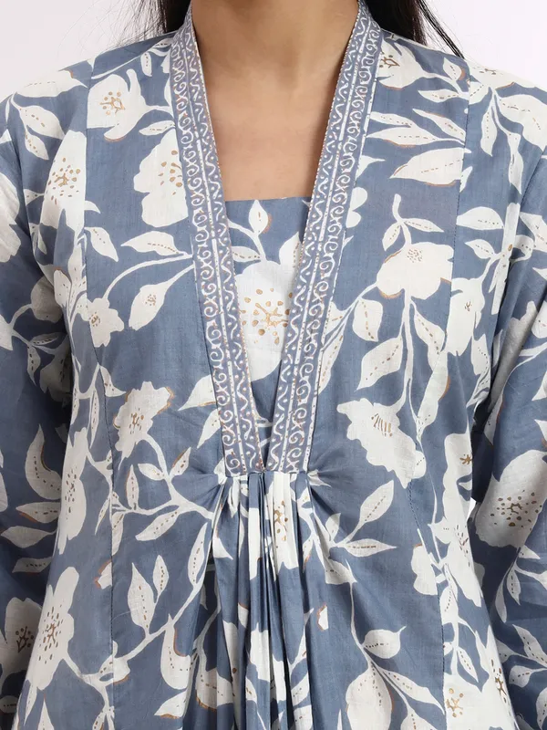 Women_Floral_Printed_Angrakha_Pure_Cotton_Kurta_with_Palazzos_&_With_Dupatta