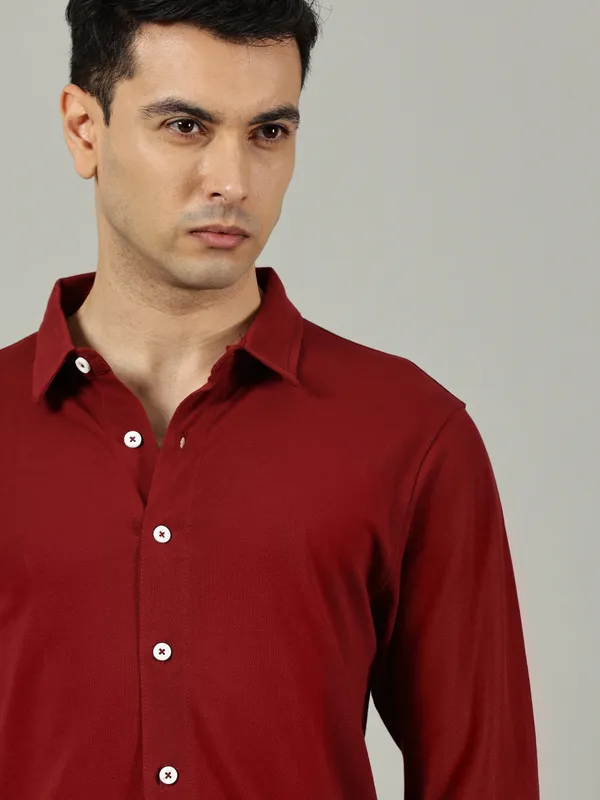 Maroon_Cotton_Solid_Shirt_For_Men