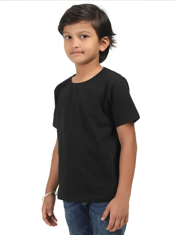 Black_Cotton_Regular_Fit_T_Shirt_For_Kids