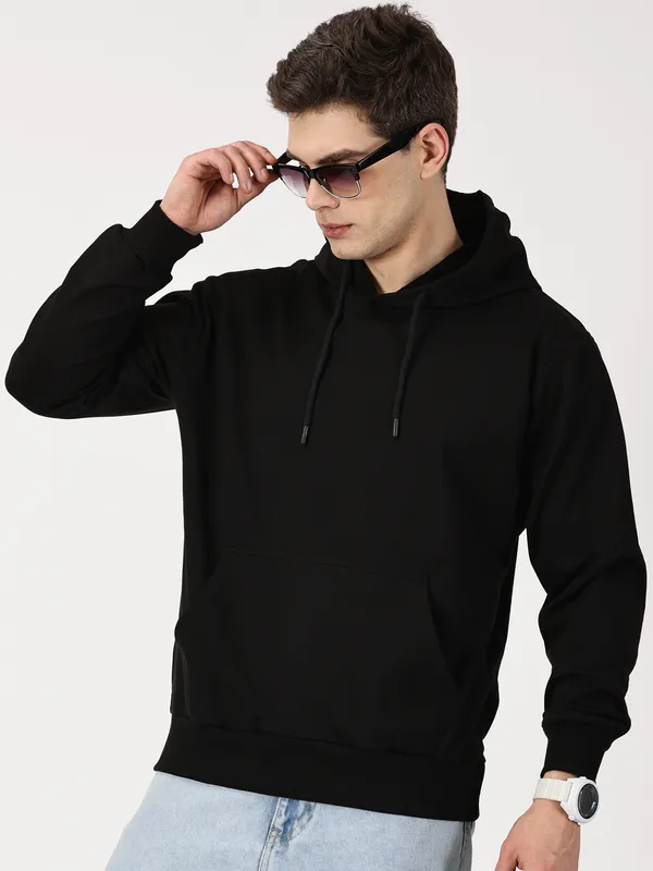 Black_Cotton_Regular_Fit_Full_Sleeve_Hoodie_For_Men