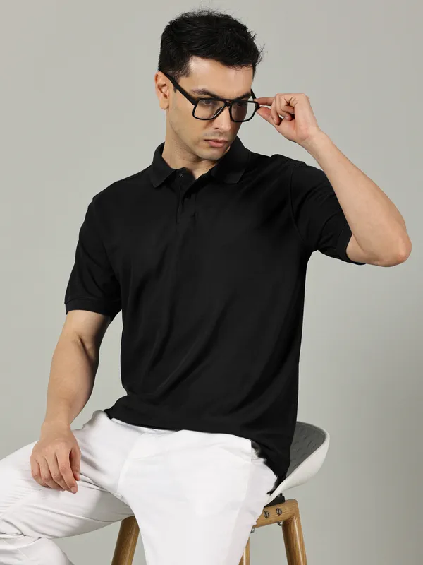 Black_Cotton_Polo_T_Shirt_For_Men