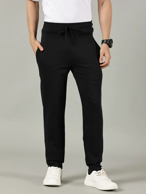 Black_Cotton_Regular_Fit_Track_Pant_For_Men