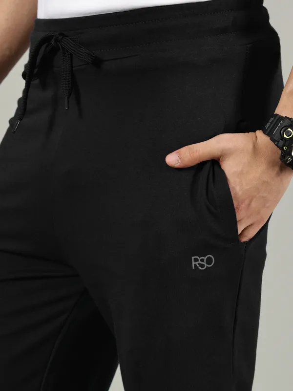 Black_Cotton_Regular_Fit_Track_Pant_For_Men