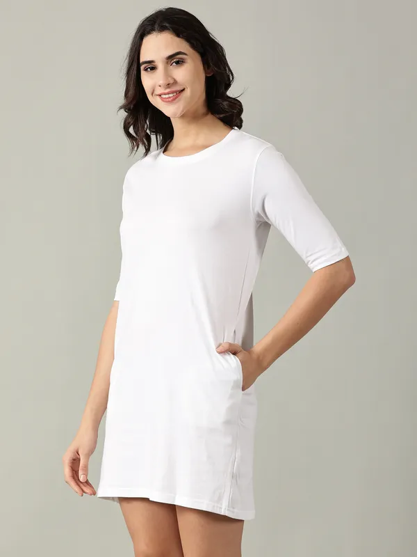 White_Cotton_Relaxed_Fit_Long_Dress_For_Women