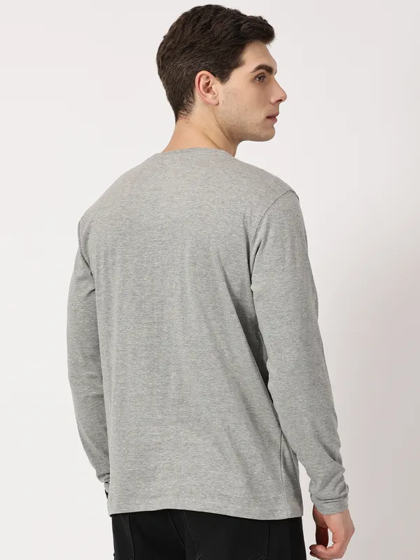 Grey_Cotton_Regular_Fit_T_Shirt_For_Men