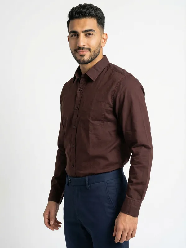 Coffee_Brown_Cotton_Solid_Regular_Fit_Oxford_Shirt_For_Men