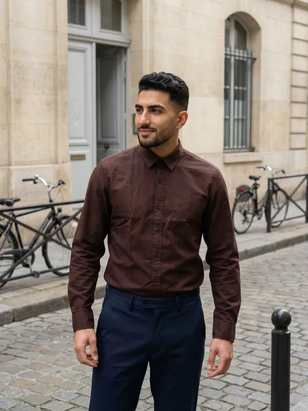 Coffee_Brown_Cotton_Solid_Regular_Fit_Oxford_Shirt_For_Men