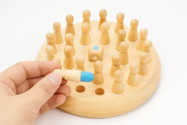 Wgd_722_Wooden_Memory_Chess_Game_Color_Pair_Matching_Board_For_Kids_Wooden_Chess_Game_To_Enhance_Memory_And_Strategic_Thinking