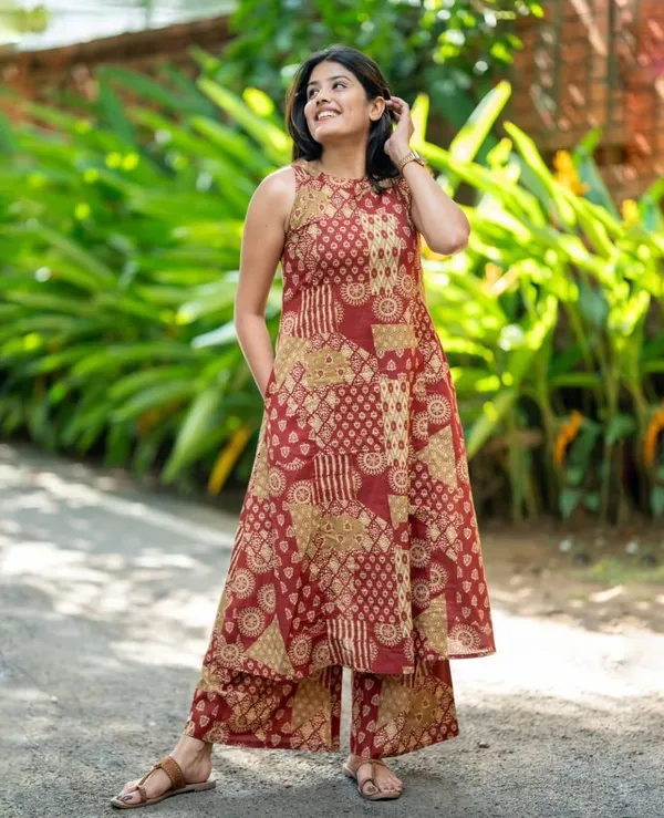 Rust_Ethnic_Motif_Sleeveless_Cotton_Co-ord_Set_For_Women_And_Girls