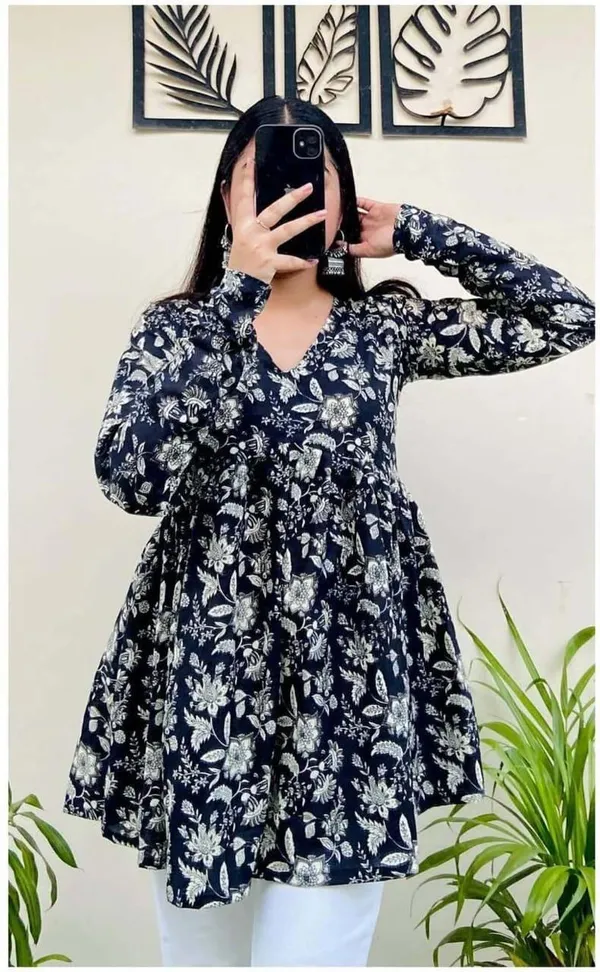 Short_Black_white__Printed_Sleeves_Kurti_For_Girls
