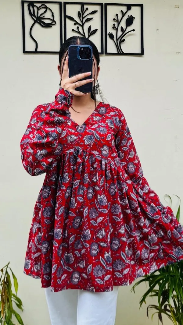 Short_Read_white_Printed_Sleeves_Kurti_For_Girls