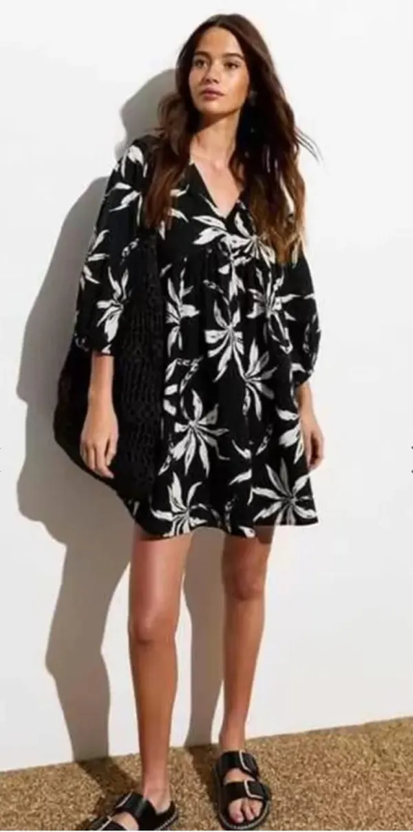 Short,_Black_white_Printed_Sleeves_Kurti_For_Girls