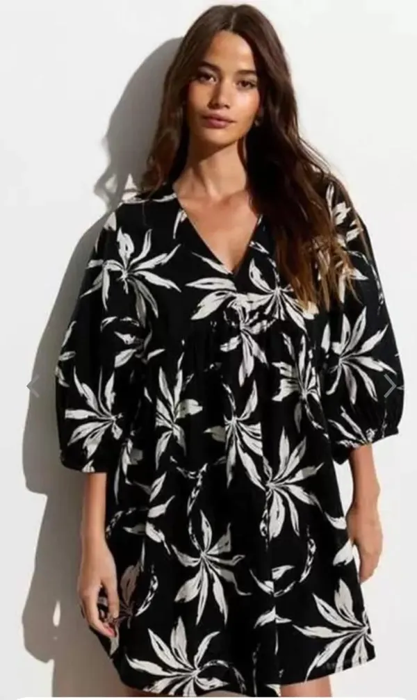 Short,_Black_white_Printed_Sleeves_Kurti_For_Girls