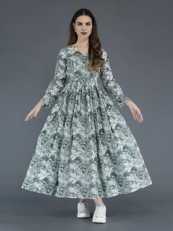 Green_Cotton_Printed_Three_Quarter_Sleeves_Maternity_Gown_For_Women