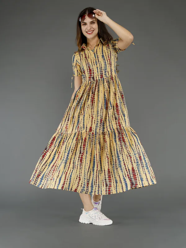 Yellow_Viscose_Rayon_Printed_Short_Sleeves_Maternity_Gown_For_Women