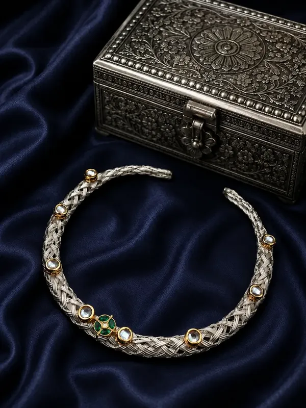 Gulabi_Leher_Oxidised_Silver_Neckring_with_Ruby_&_Gold-Tone_Detailing