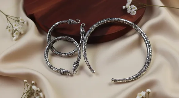 Oxidised_German_Silver_Plated_Hasli_Necklace_and_Bracelet_Pair_Combo_set_