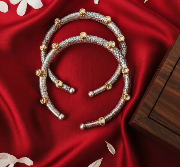 German_Silver_Plated_Kundan_Oxidised_Anklet_Pair_for_Men_and_Women_(Size:_Please_check_the_Image)_1_Pair