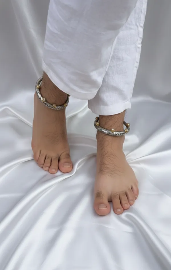 German_Silver_Plated_Kundan_Oxidised_Anklet_Pair_for_Men_and_Women_(Size:_Please_check_the_Image)_1_Pair