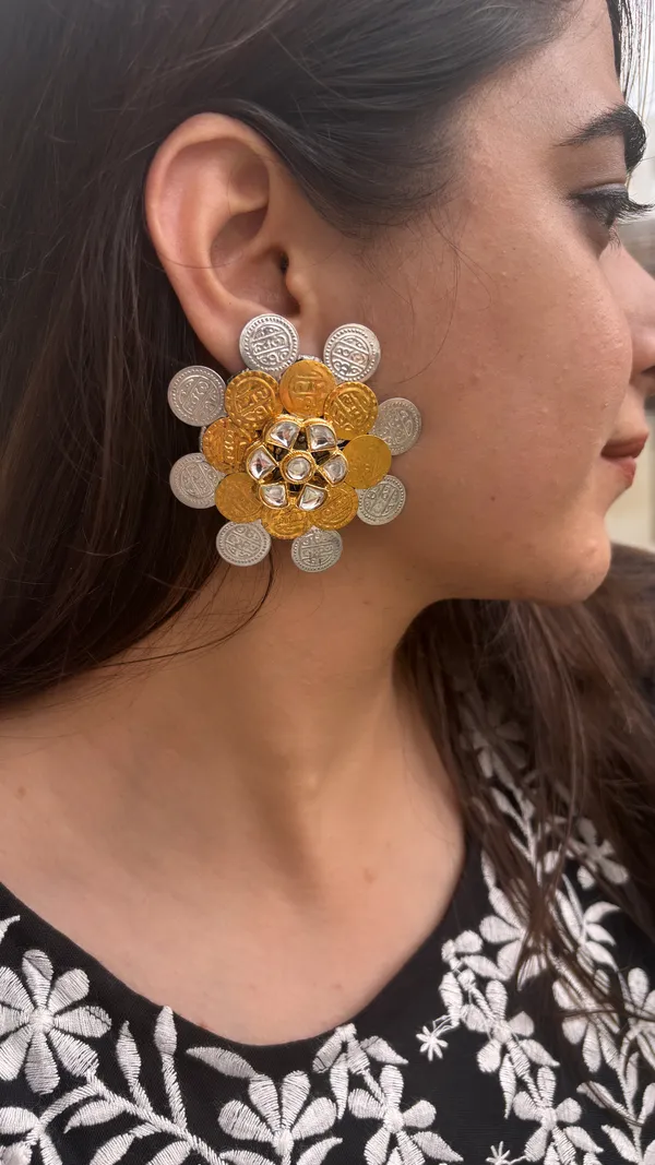 Dual_Tone_Silver_and_Copper_Plated_Coin_Oversized_Stud_Floral_Kundan_Earring_and_Ring_Combo_for_Women