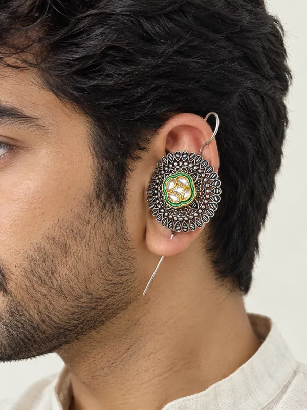 Handcrafted_Oxidised_Silver_Women_and_Men’s_Earcuff_with_Kundan_Detailing_|_Statement_Ear_Jewelry_for_Men