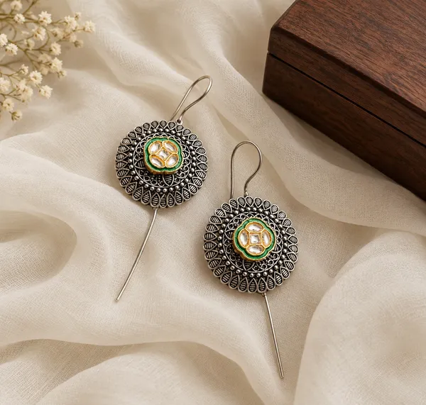 Handcrafted_Oxidised_Silver_Women_and_Men’s_Earcuff_with_Kundan_Detailing_|_Statement_Ear_Jewelry_for_Men