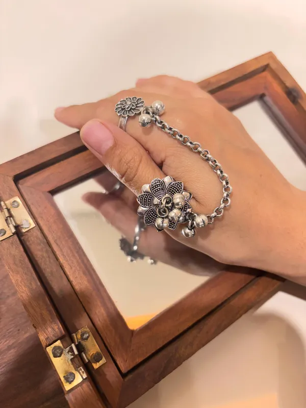 Oxidised_German_Silver_Plated_Floral_Ethnic_Boho_Adjustable_Dual_Finger_Ring_for_Women_and_Girls
