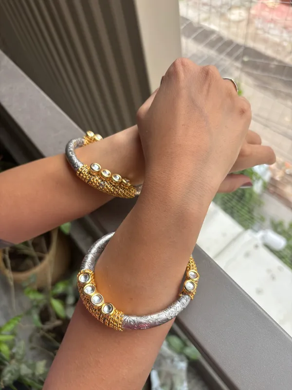 Surya_Kamal_Neck_Ring_&_Kada_Set_–_Dual_Tone_Hasli_Necklace_and_Bracelet_Combo