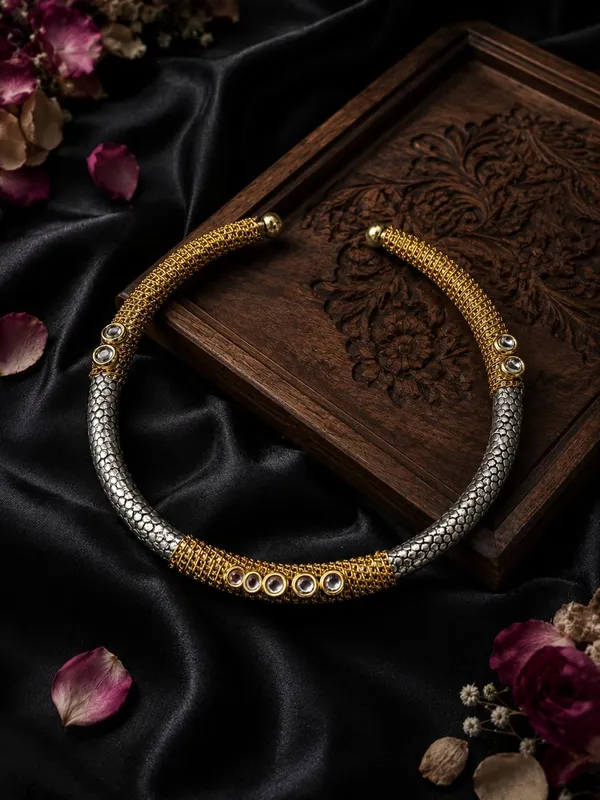 Surya_Kamal_Neck_Ring_&_Kada_Set_–_Dual_Tone_Hasli_Necklace_and_Bracelet_Combo