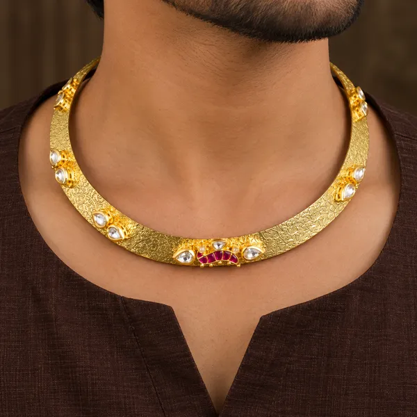 Men's_Gold-Tone_Kundan_Hasli_Neckring_|_Traditional_Statement_Collar_Necklace_|_Ethnic_Neck_Jewelry_–_Karatique
