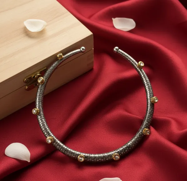 Oxidised_German_Silver_Plated_Unosex_Kundan_Hasli__Neckring_