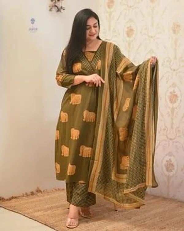 Aisha_Cotton_HandEmbroidery_Detailed_pant_set