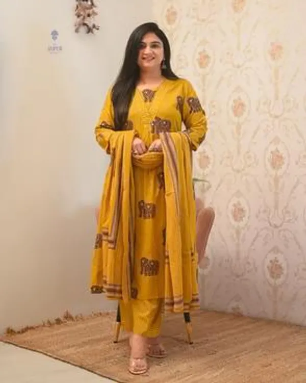 Aisha_Cotton_HandEmbroidery_Detailed_pant_set