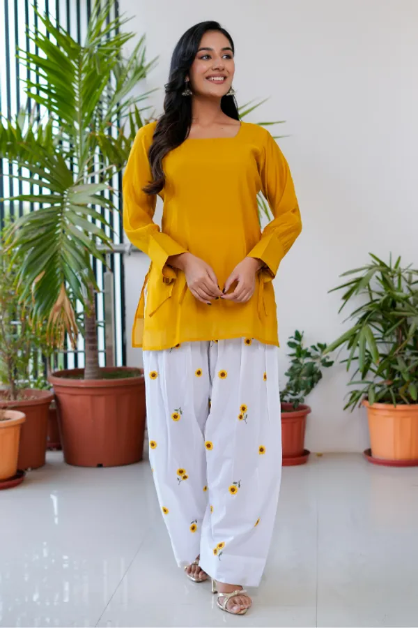 Sunflower_Bloom_Cotton_Farshi_Salwar_Set