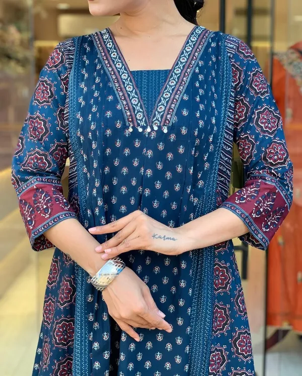 Blue_Pintex_Hand_Embroidery